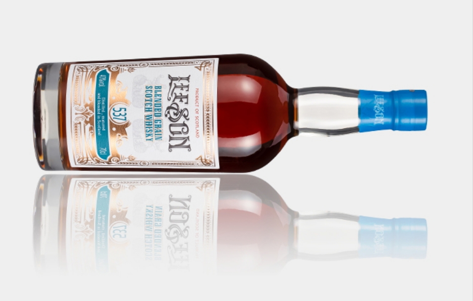 一滴水与温度的魔法：苏格兰威士忌的隐藏维度