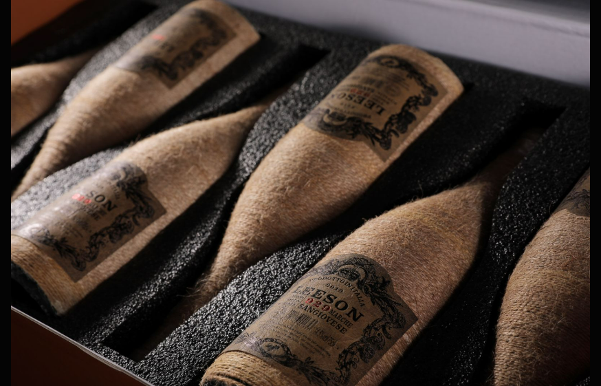 雷盛红酒分享醒酒到底醒什么？90%的人都醒错了