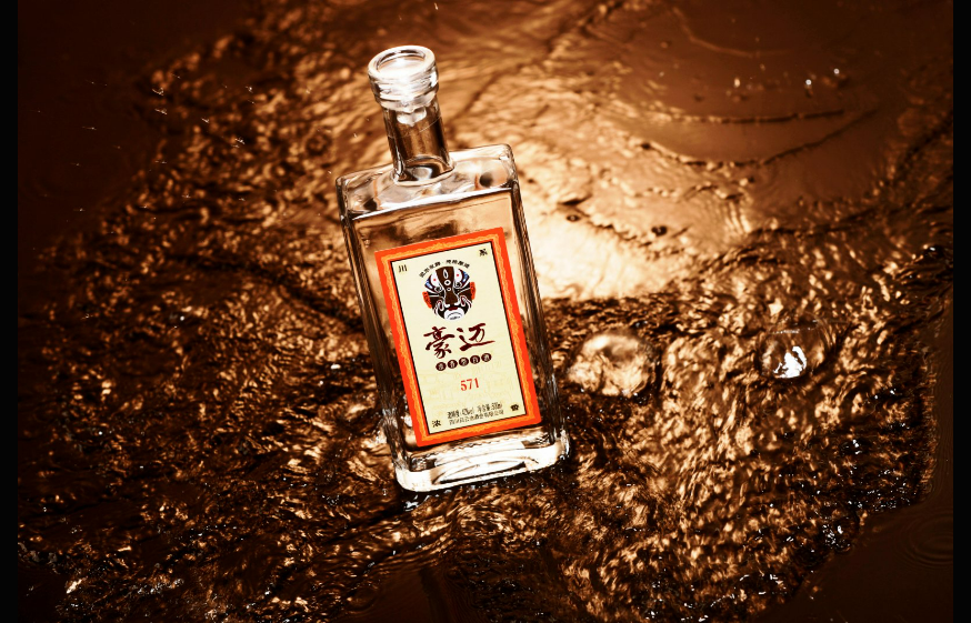 杯中天地：豪迈浓香白酒的时光密码